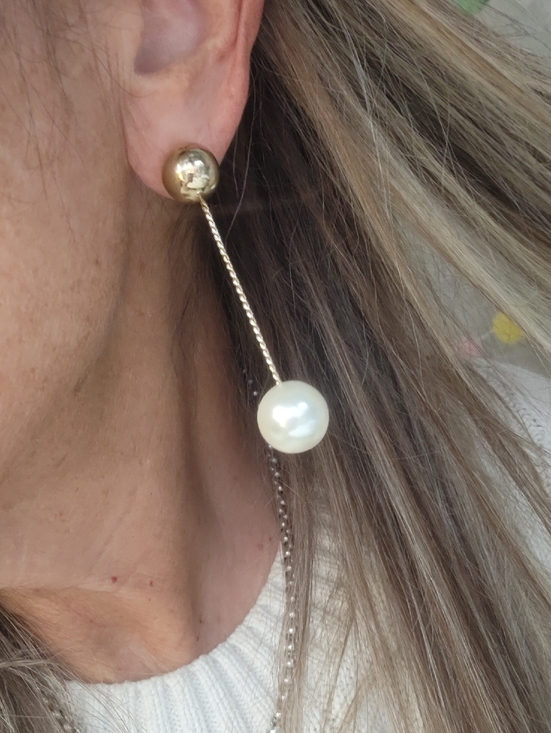 Vintage Jewelry - Gold Ball And Pearl Chain Drop Earrings - Elegant Women's Jewelry